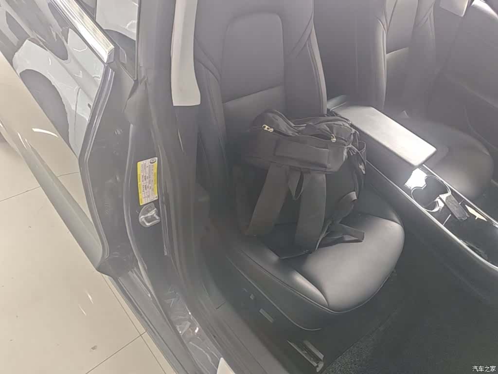 Tesla Model 3, 2019 25