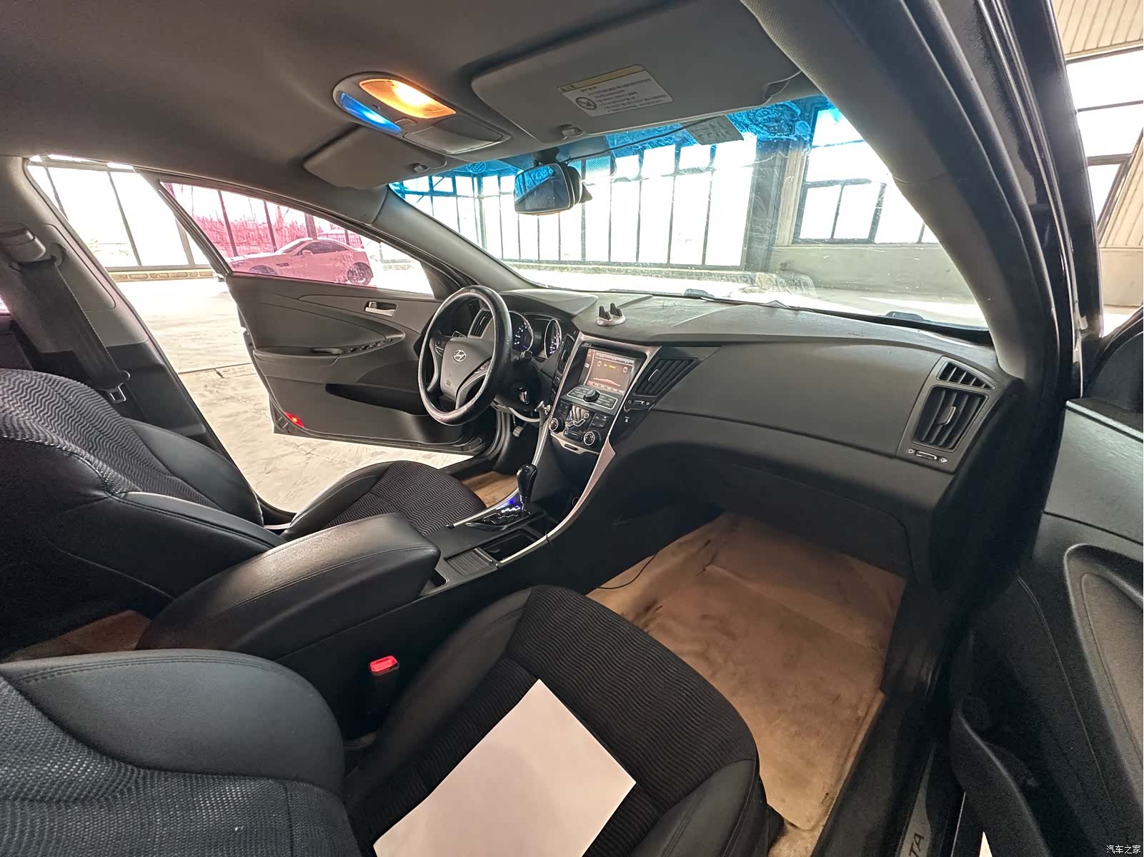 Hyundai Sonata, 2011 16