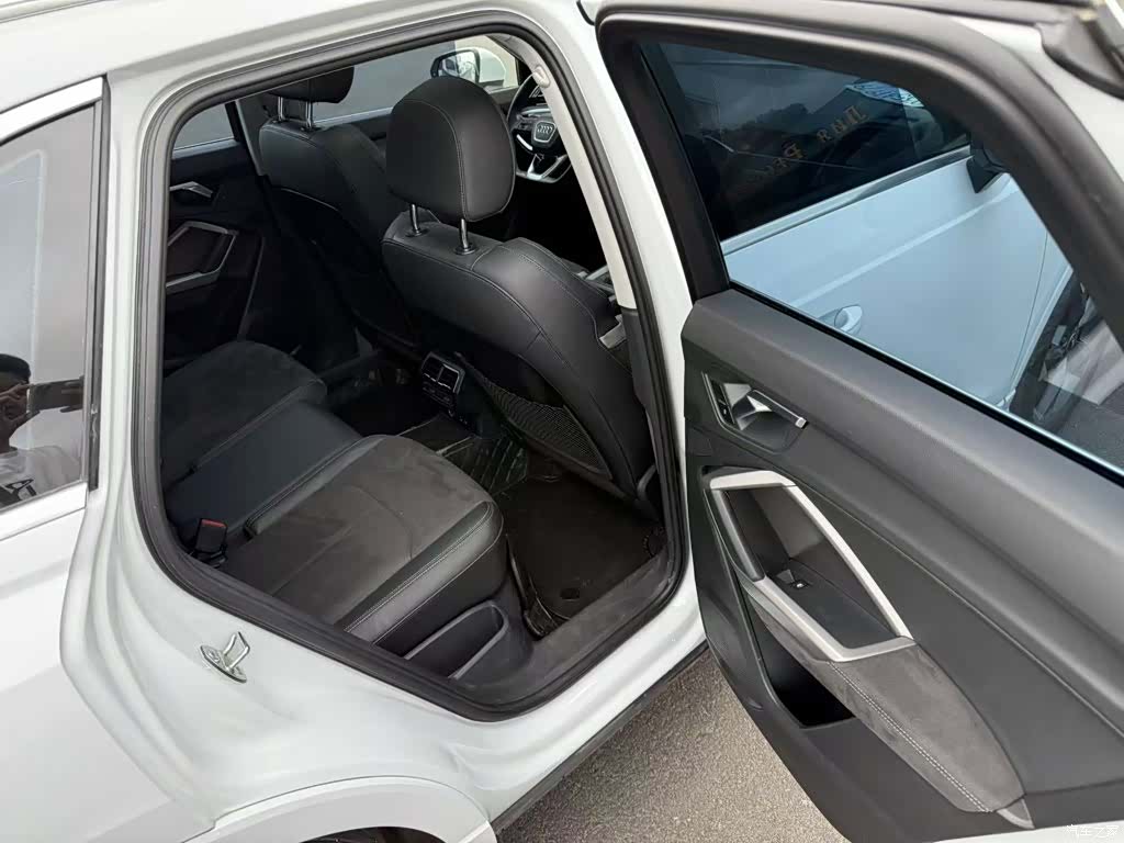 Audi Q3, 2023 12