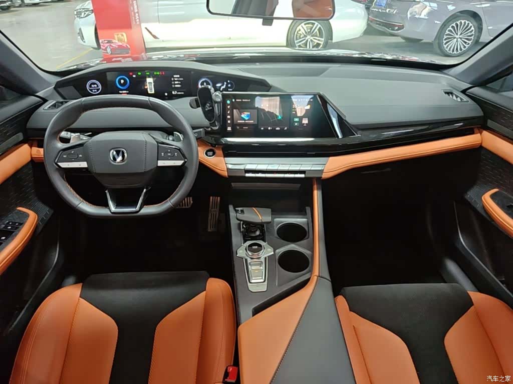 Changan UNI-V, 2023 10