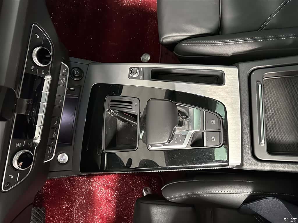 Audi Q5L, 2022 10