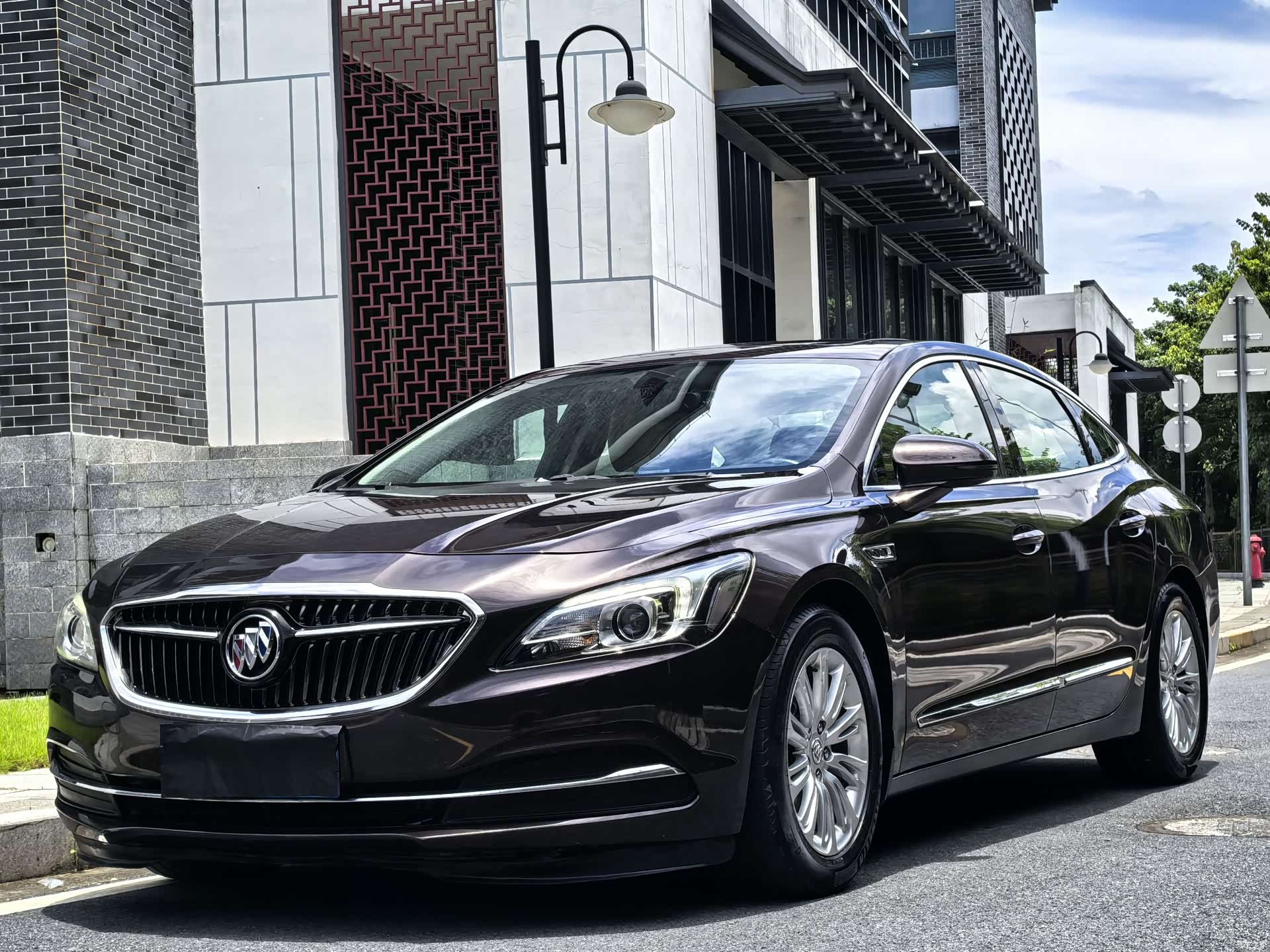 Buick LaCrosse, 2017 1