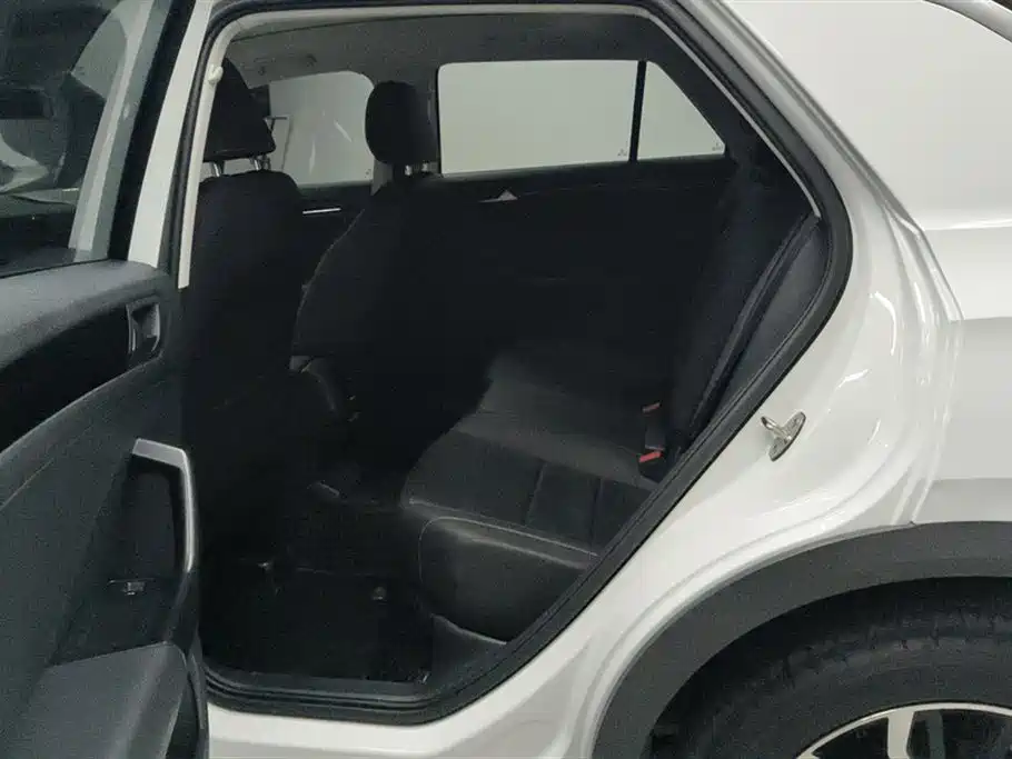 Volkswagen T-ROC exploring Songs