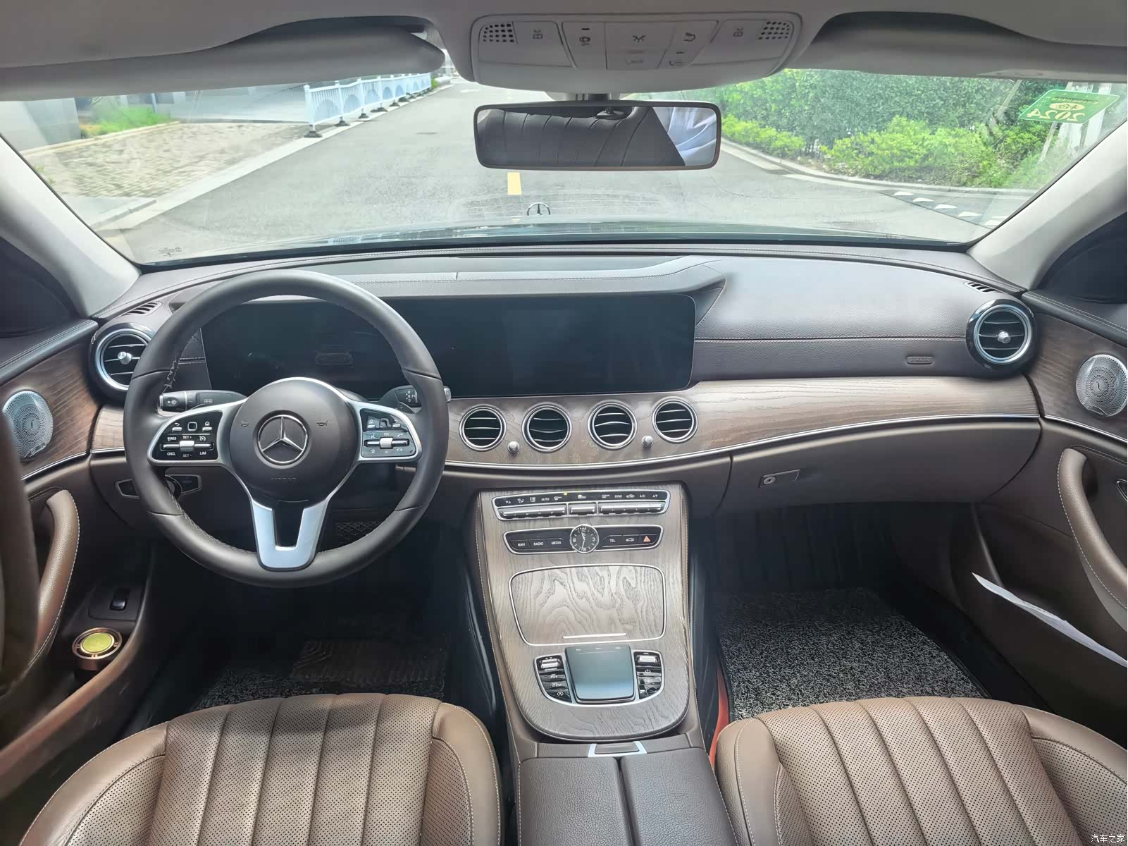 Mercedes-Benz E-Class, 2019 11