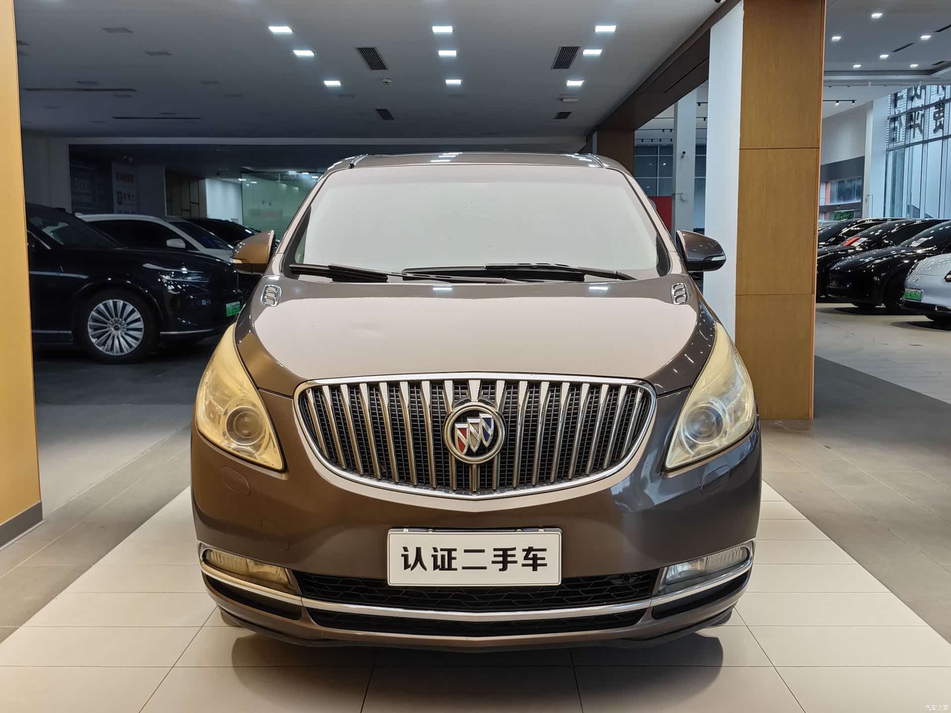 Buick GL8, 2015 3