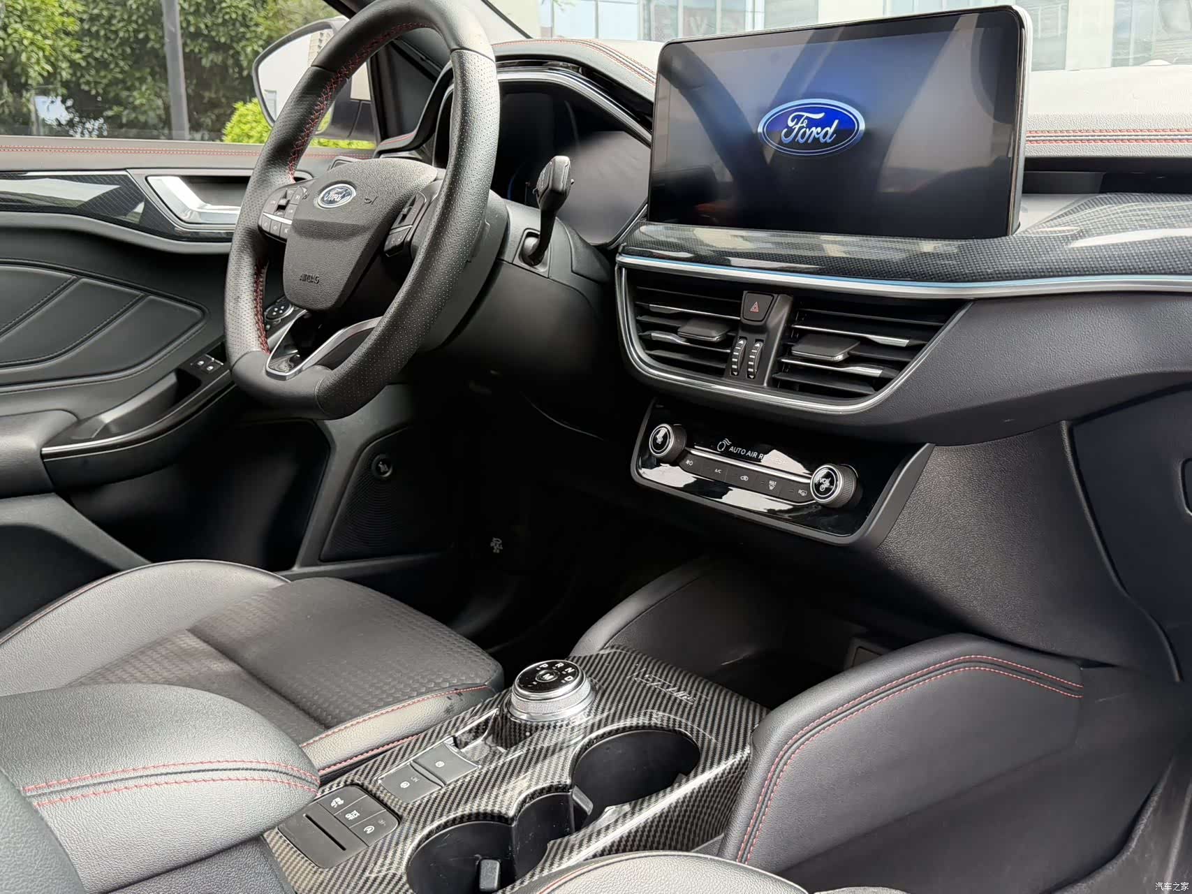 Ford Focus, 2021 13