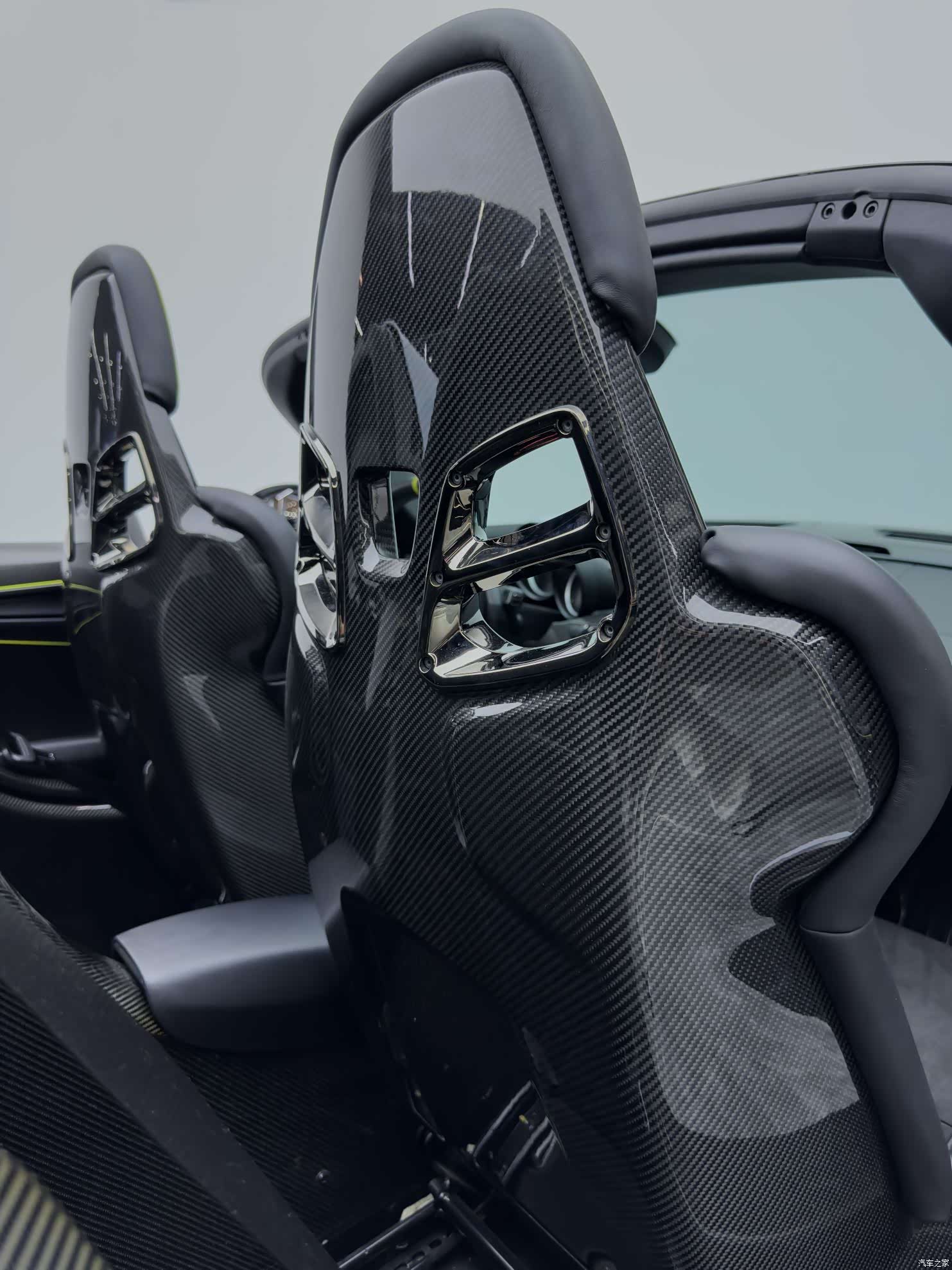 Porsche 918, 2015 27