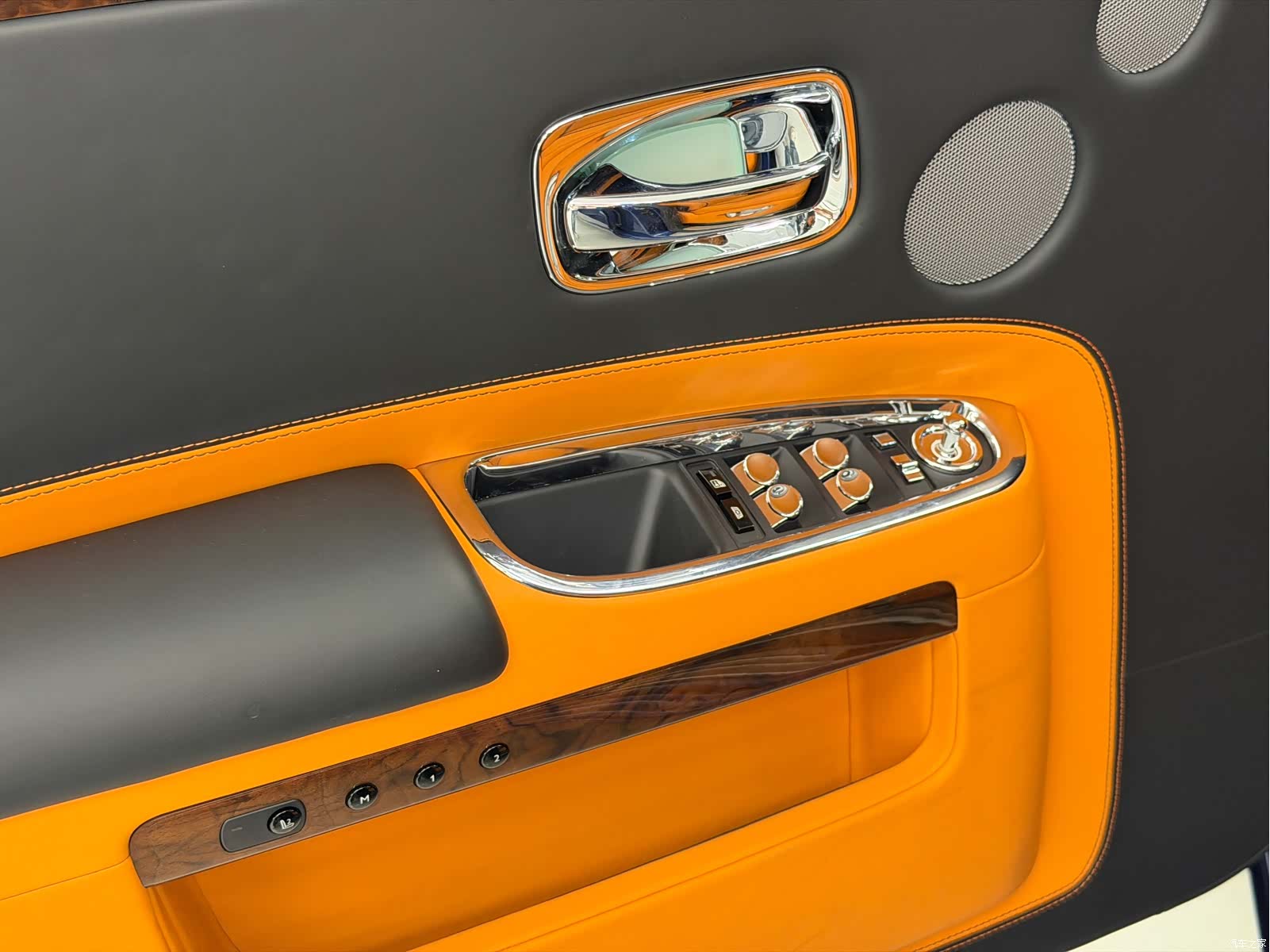 Rolls-Royce Ghost, 2015 15