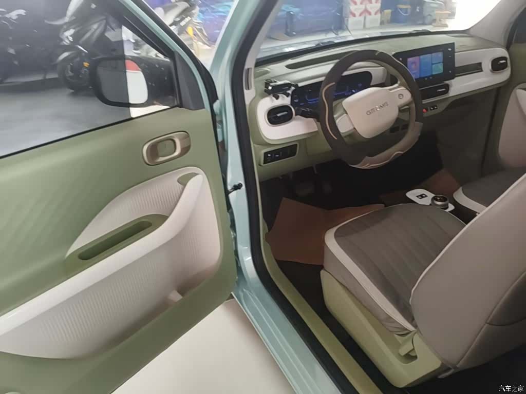 Geely Panda, 2025 16