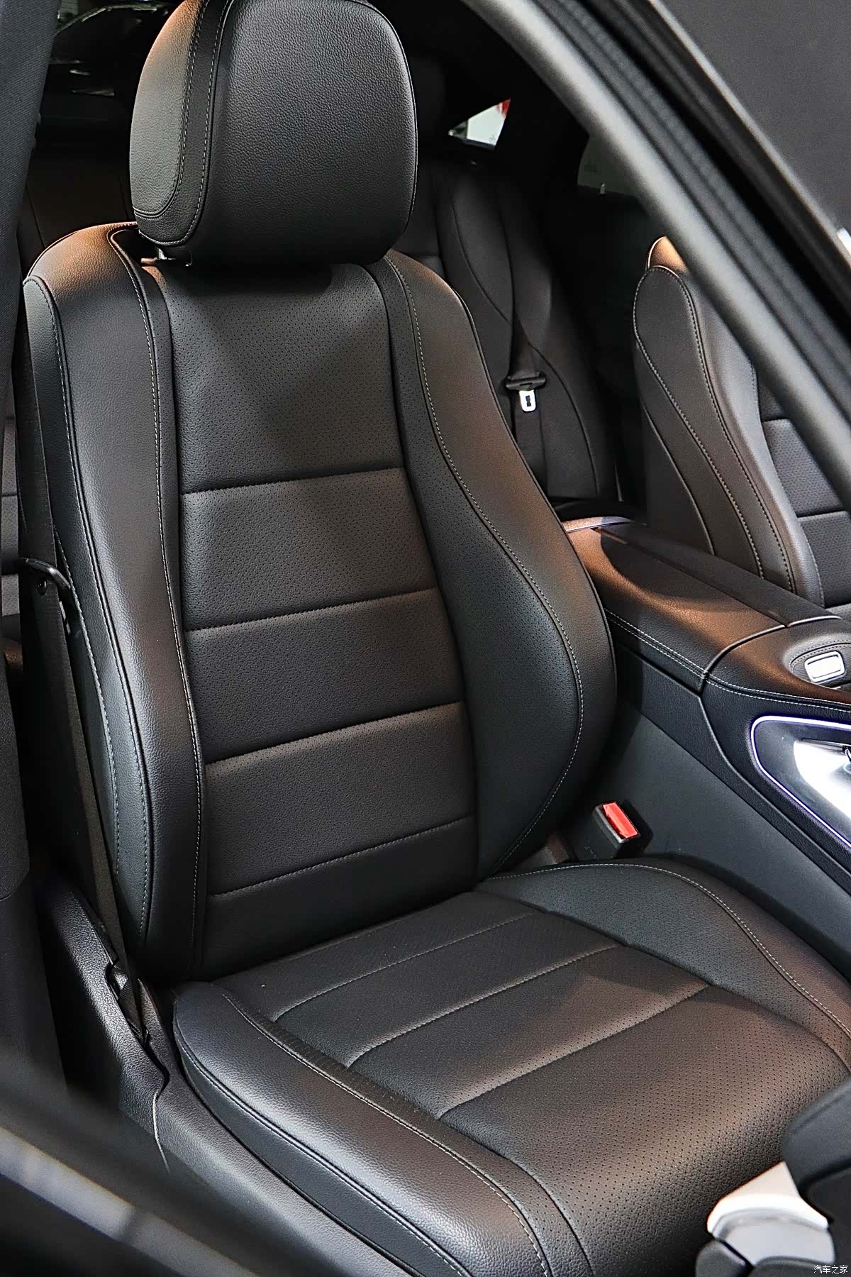Mercedes-Benz GLE, 2022 16