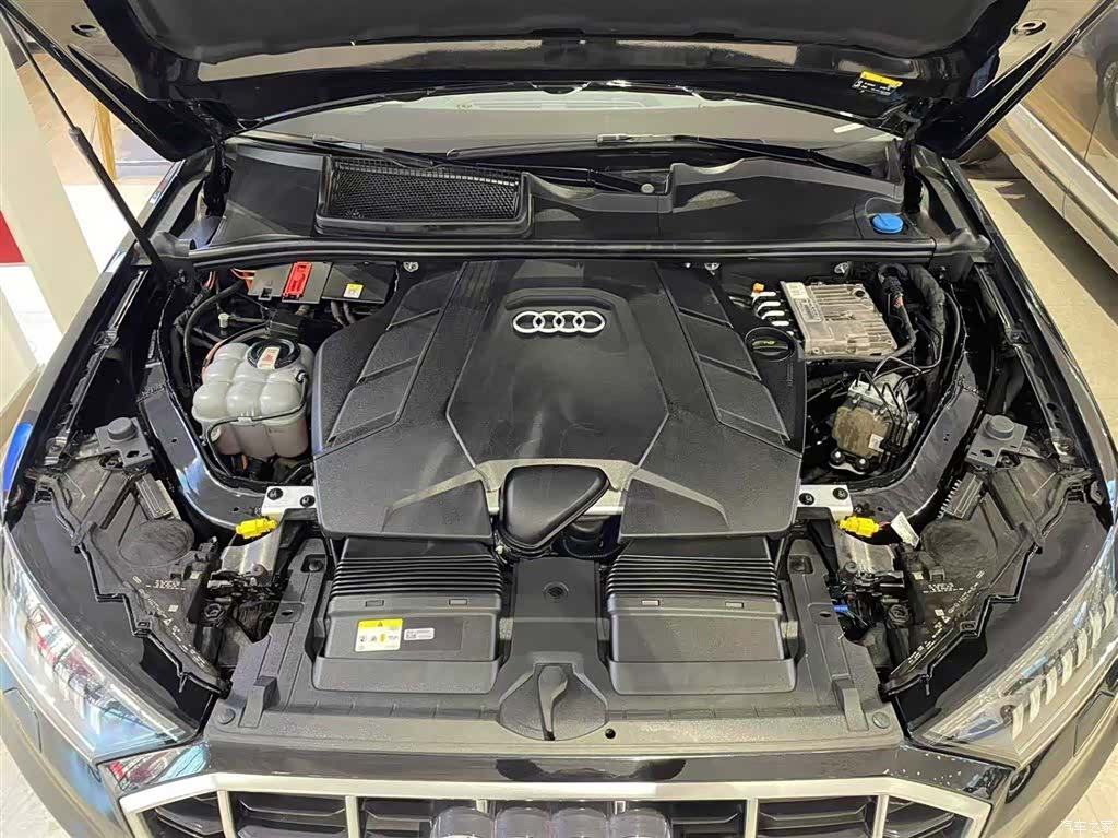 Audi Q7, 2022 9