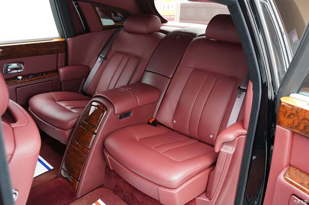 Rolls-Royce Phantom, 2013 13