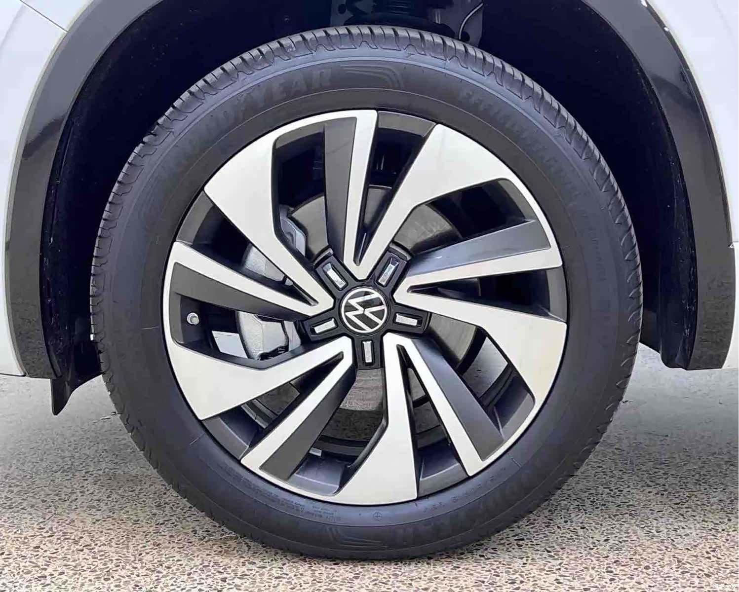 Volkswagen Tayron, 2025 все фото