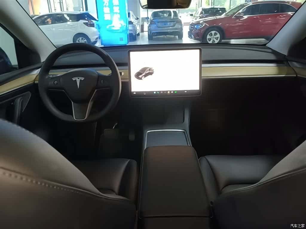 Tesla Model Y, 2022 10