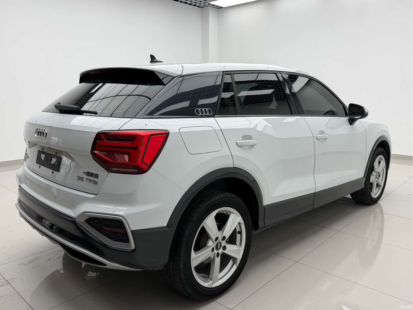 Audi Q2L, 2022 6