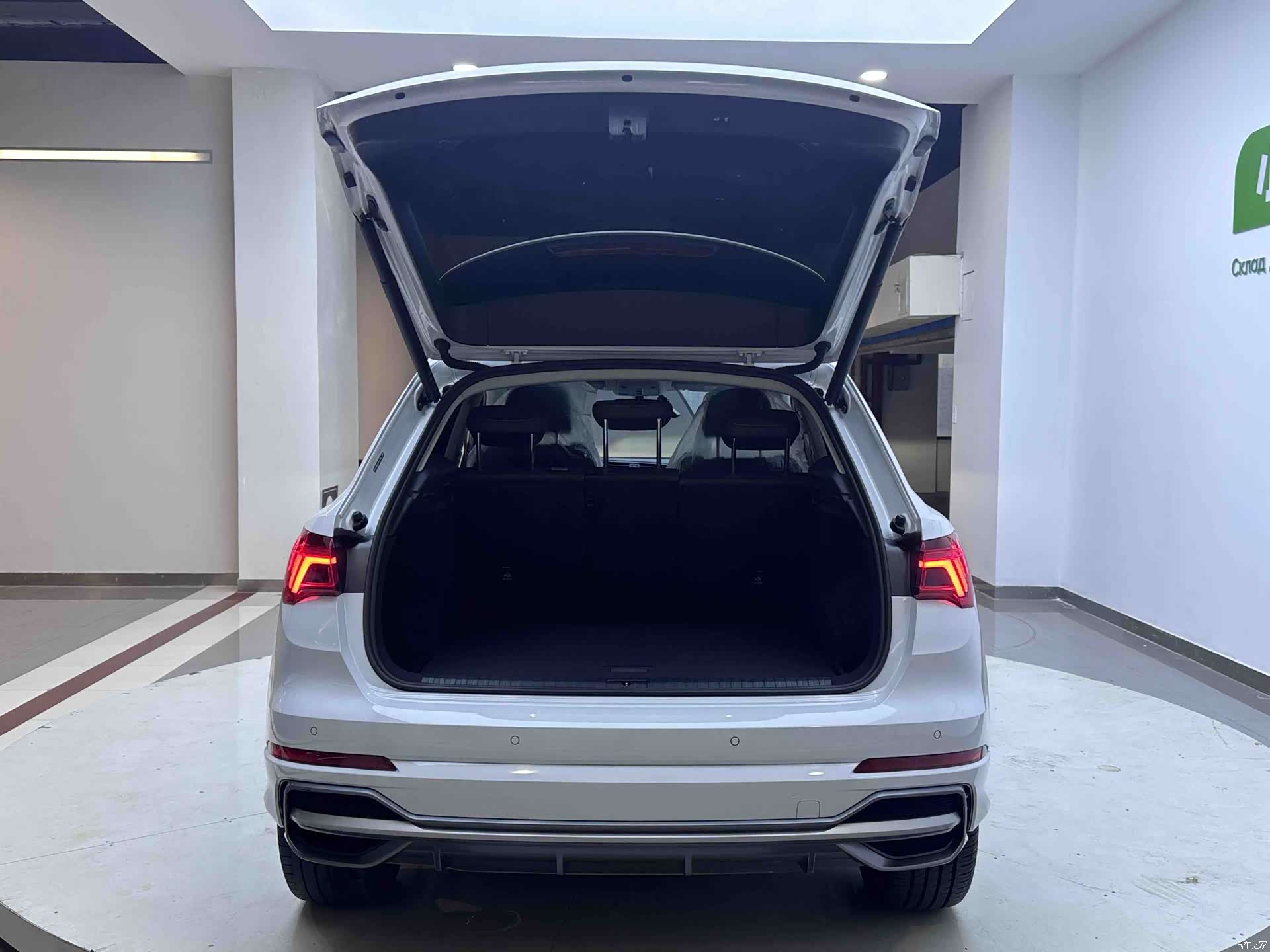 Audi Q3, 2023 20