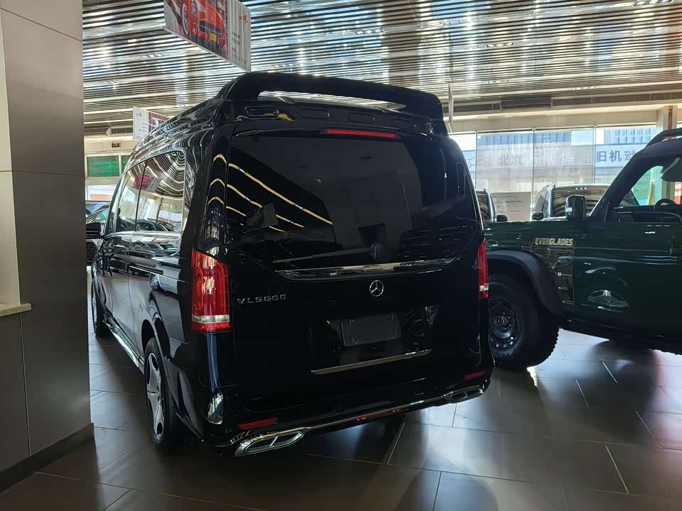 Mercedes-Benz V-class