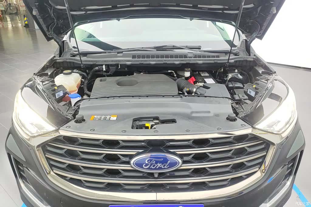 Ford Edge, 2022 10