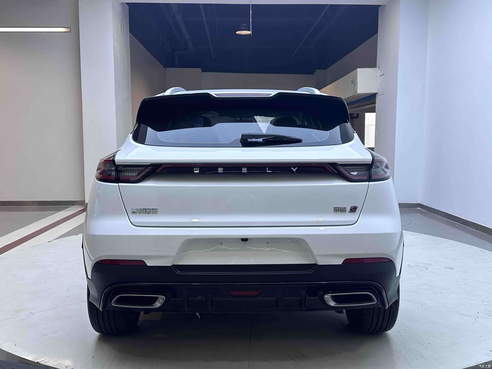Geely Emgrand, 2023 4