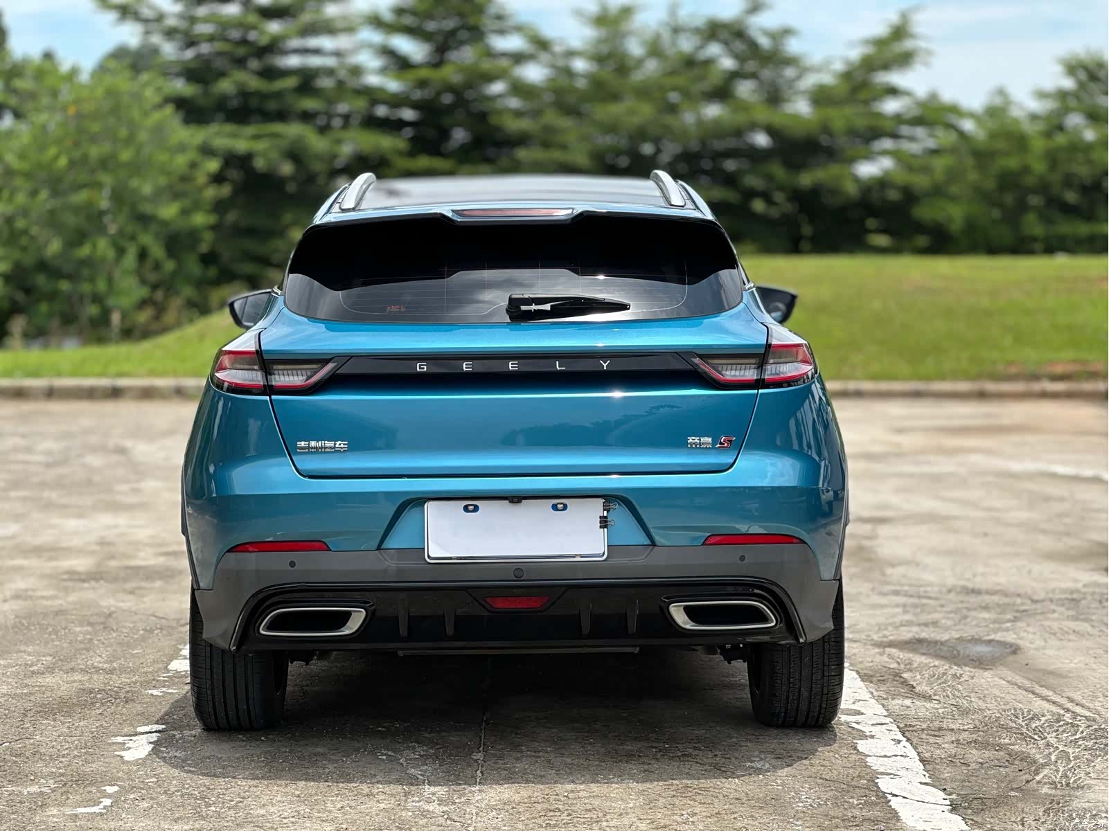 Geely Emgrand, 2022 9