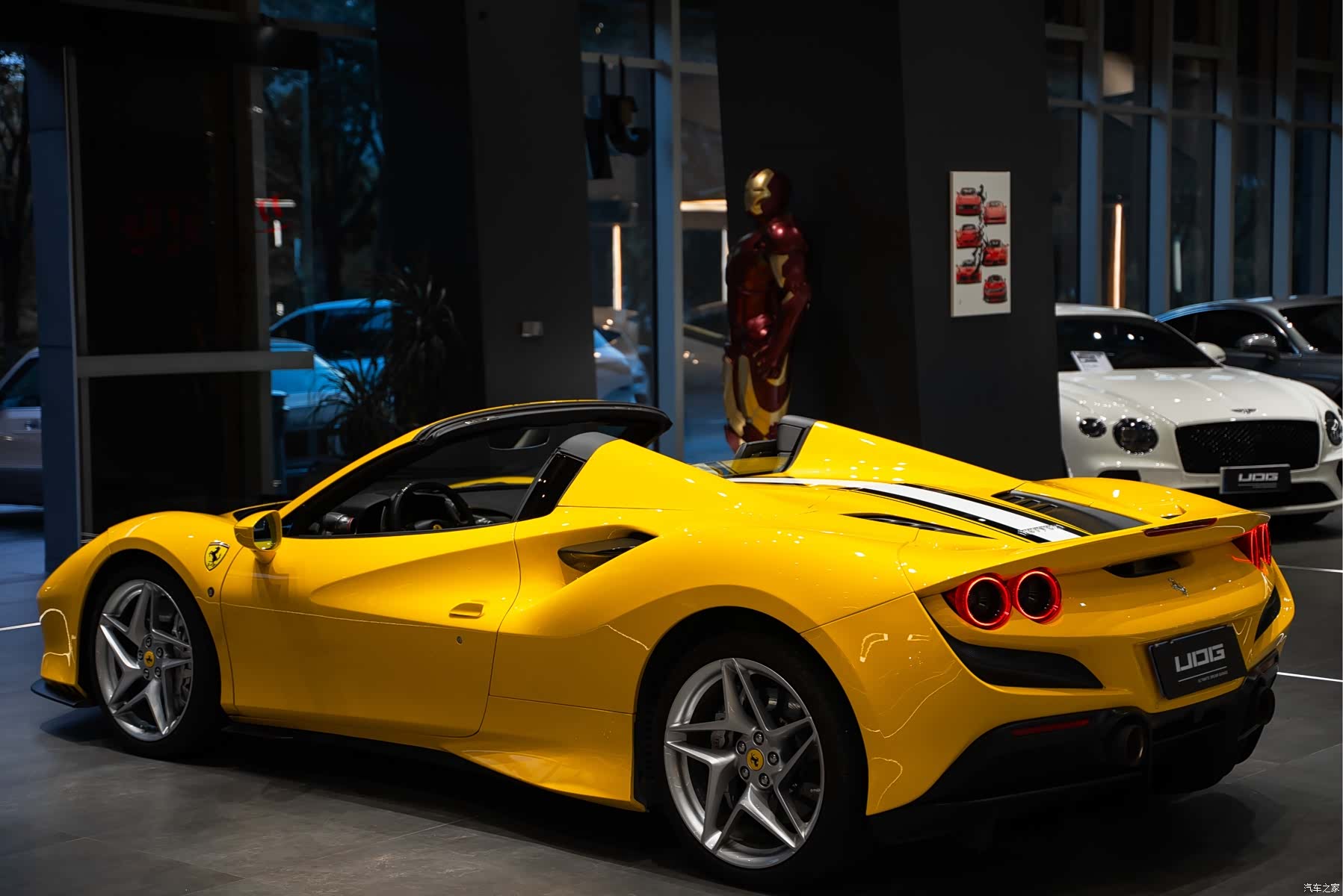 Ferrari F8, 2022 4