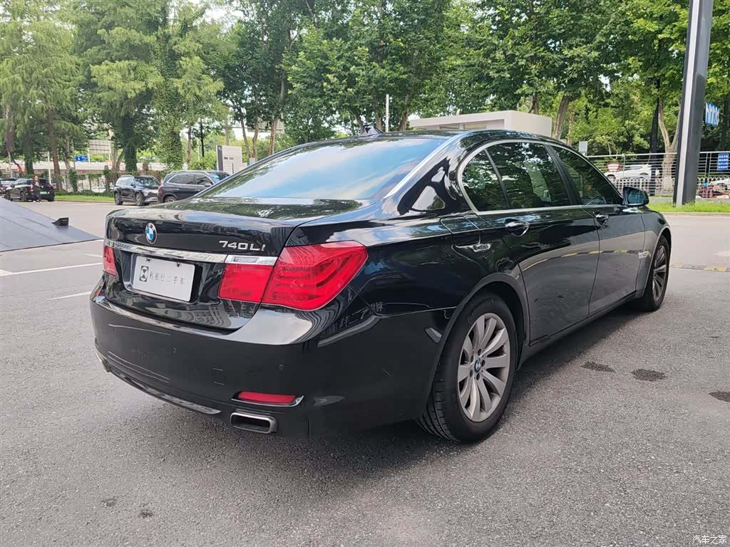 BMW 7 Series, 2011 14