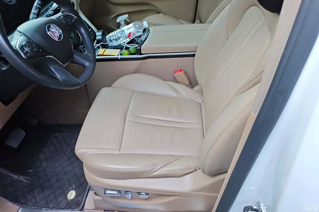 Buick GL8, 2021 9