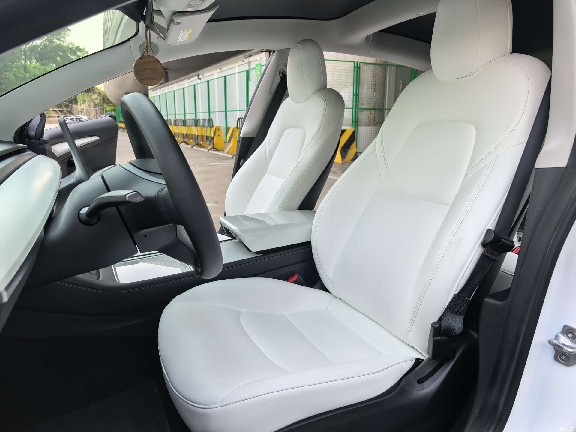Tesla Model 3, 2021 все фото