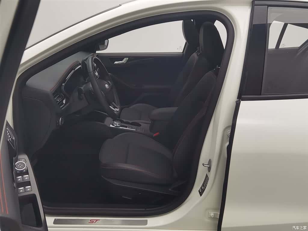 Ford Focus, 2021 10