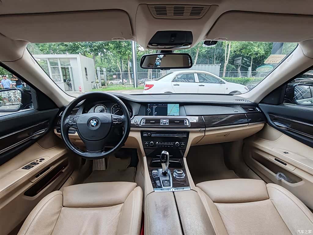 BMW 7 Series, 2011 9