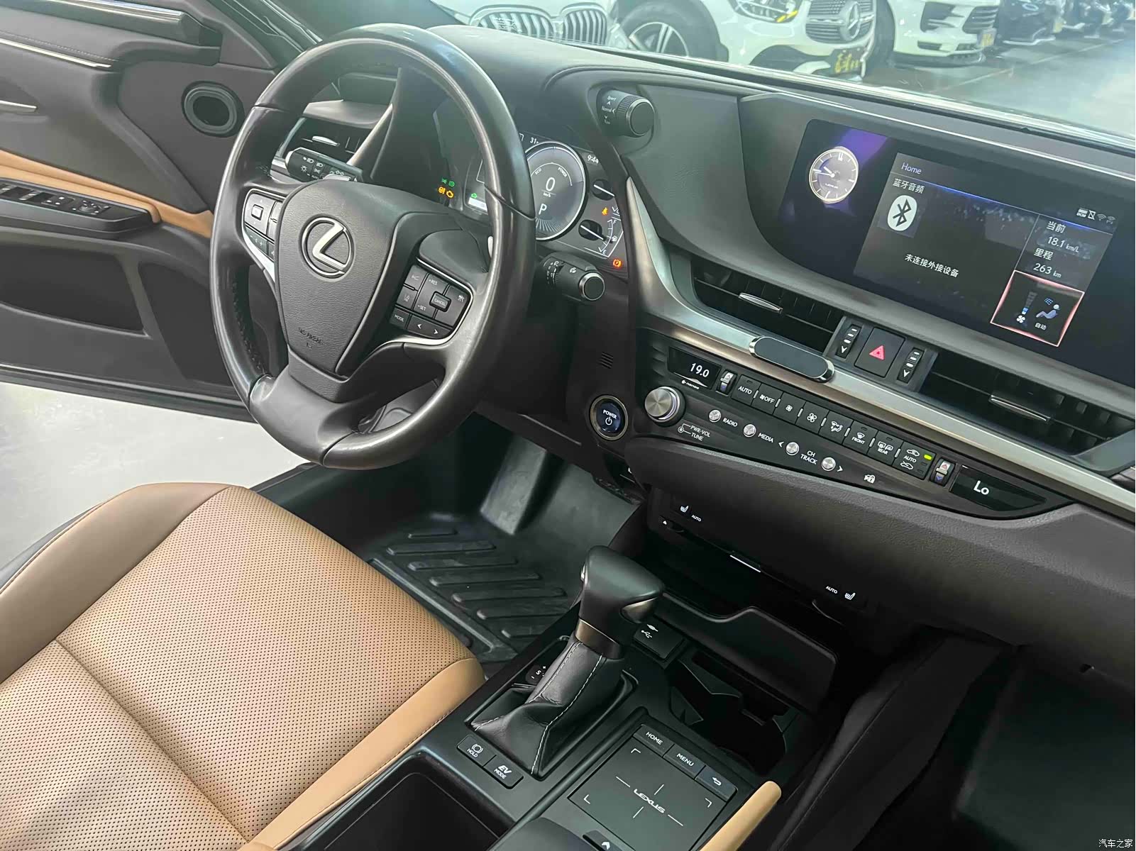 Lexus ES, 2021 13
