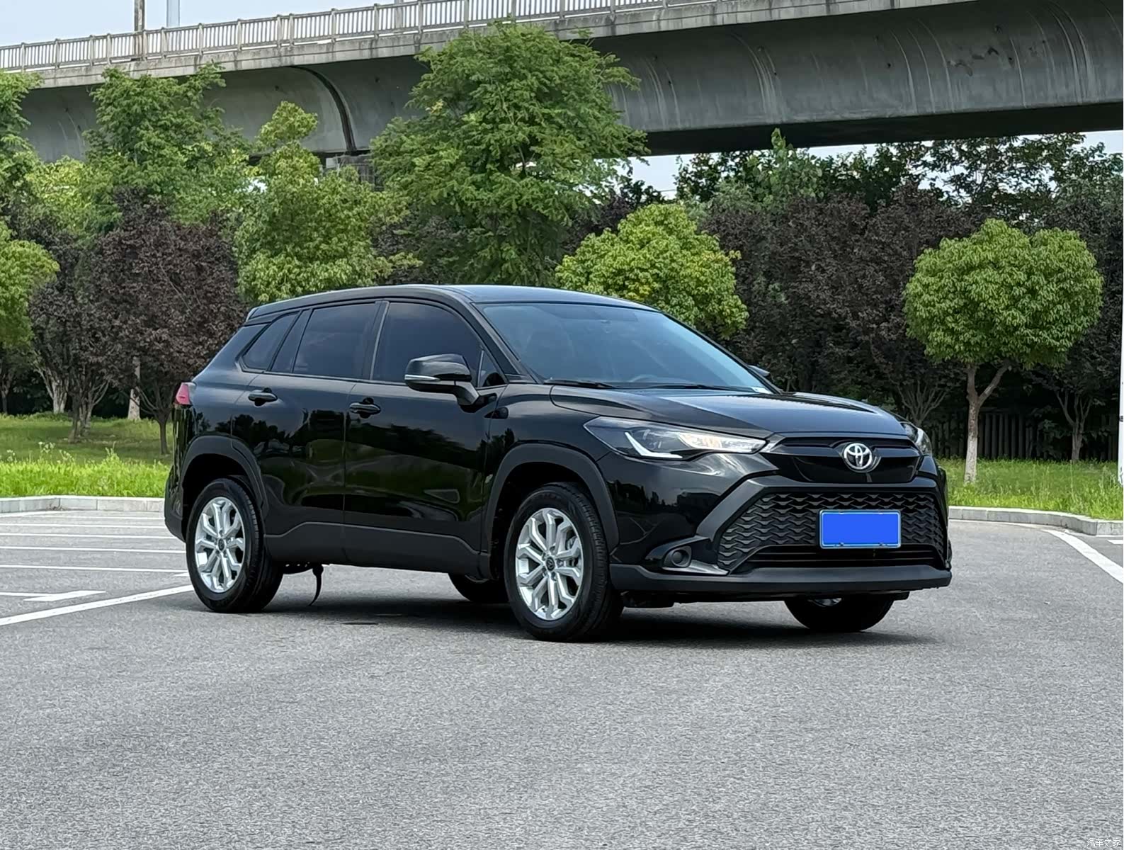 Toyota Frontlander, 2023 3