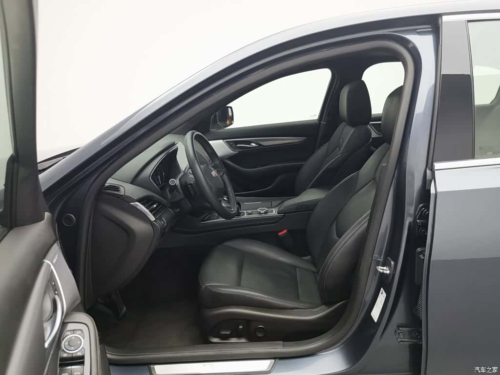 Cadillac CT5, 2021 10