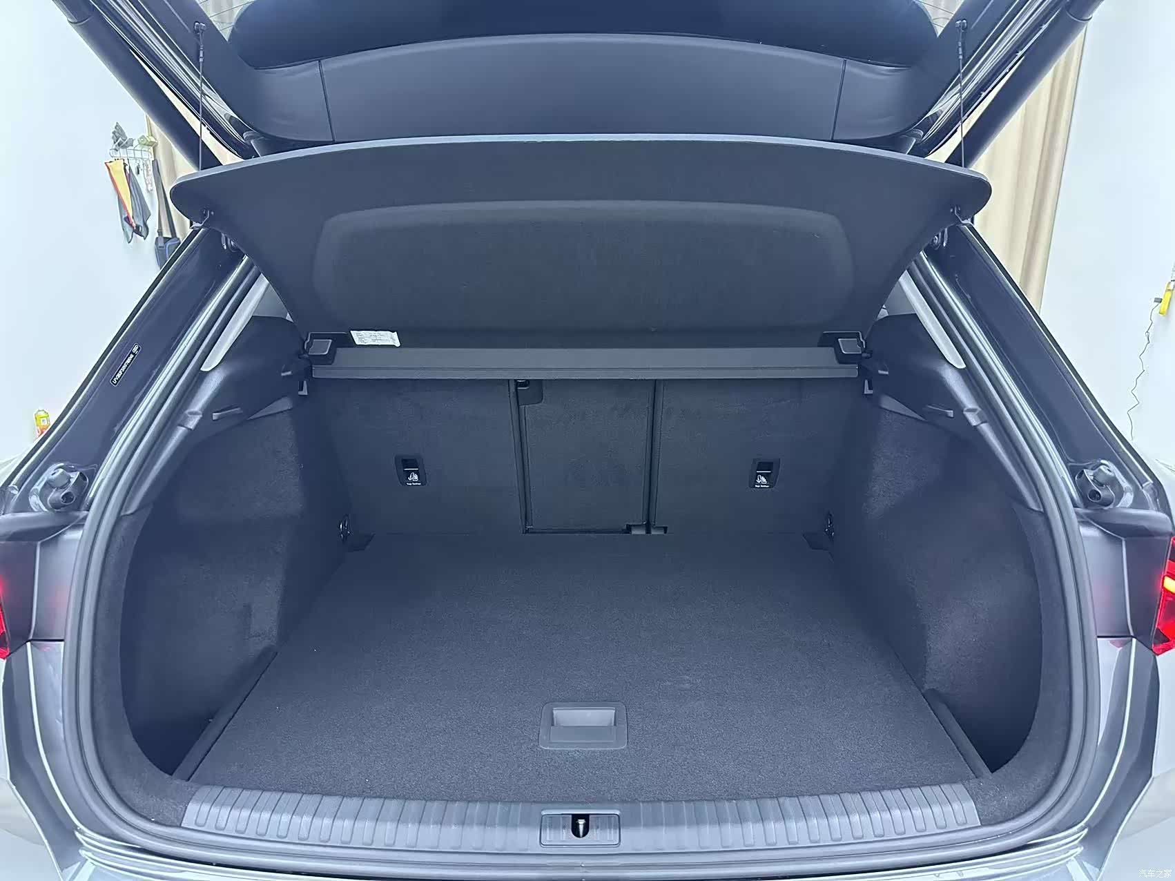 Audi Q3, 2023 18