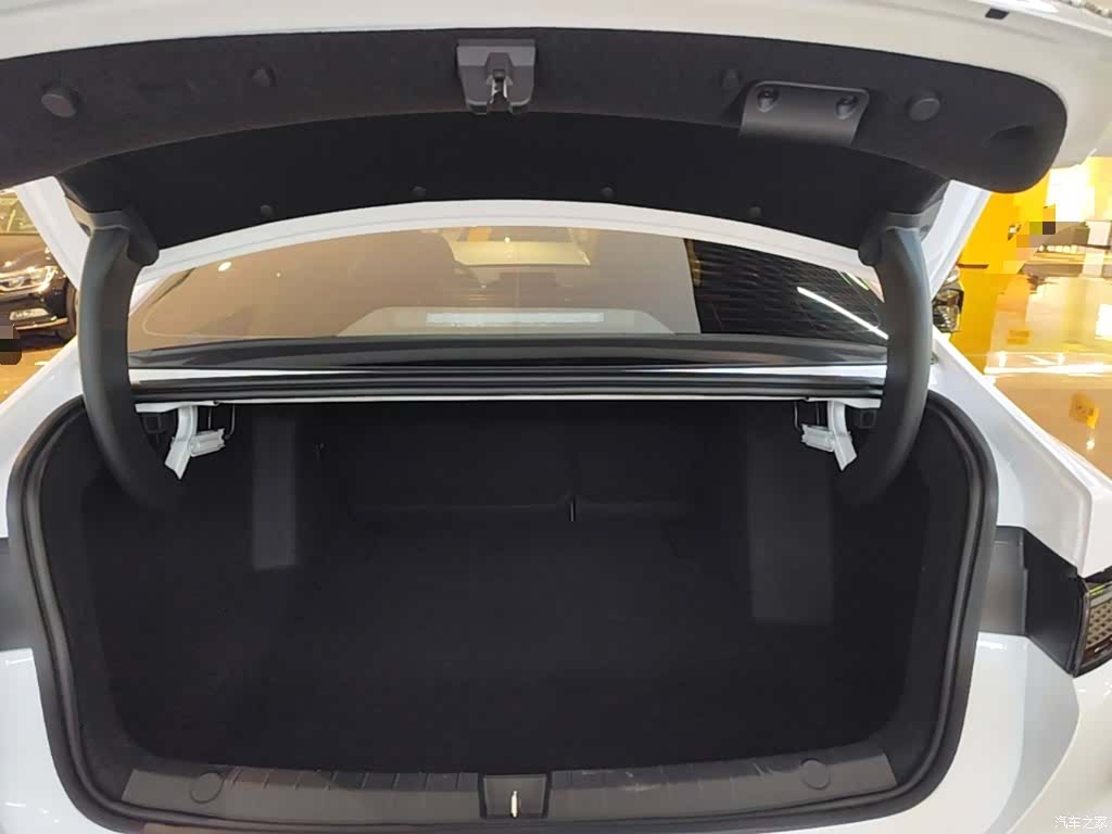 BYD Seal, 2026 19