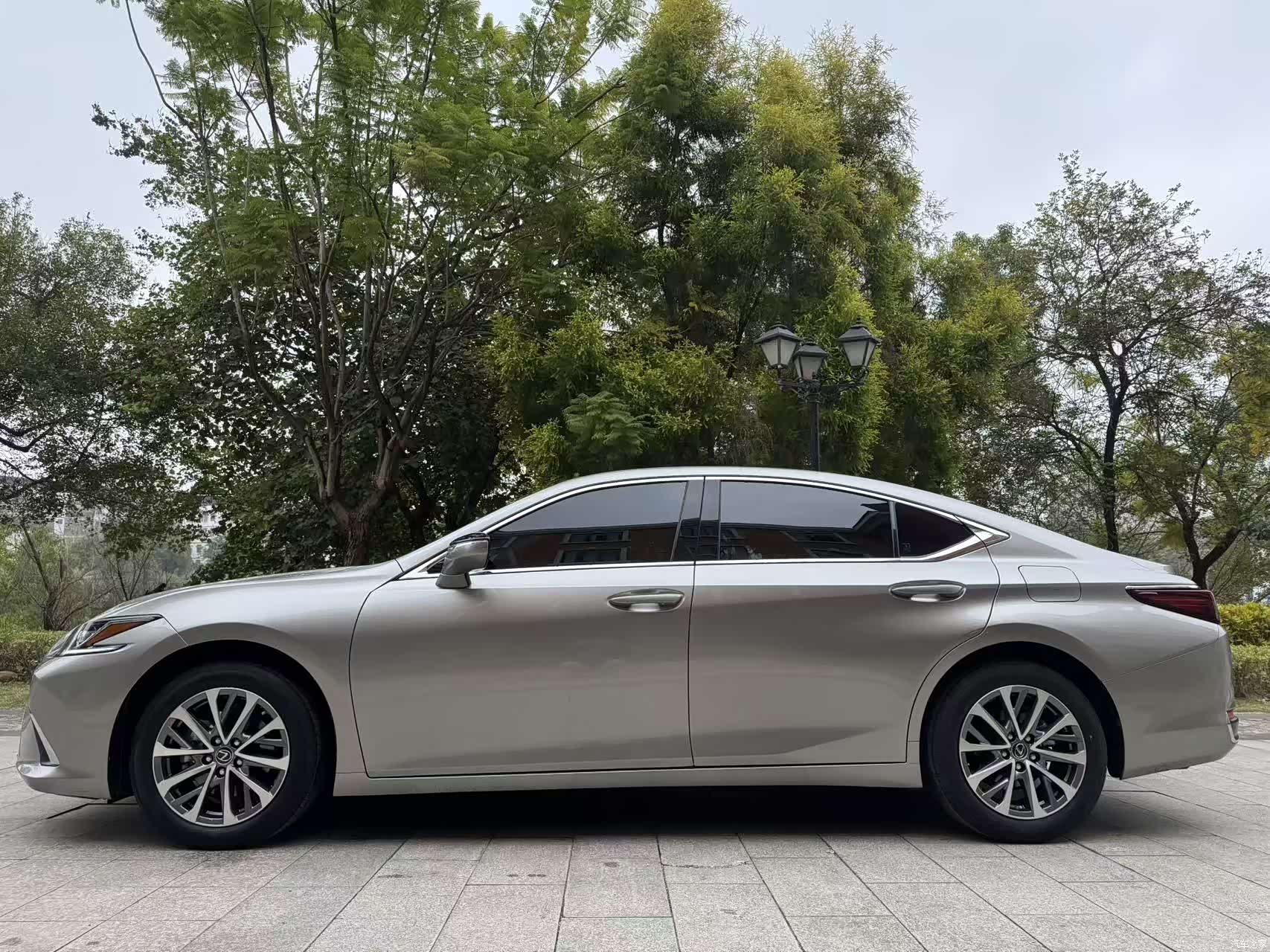 Lexus ES, 2024 все фото