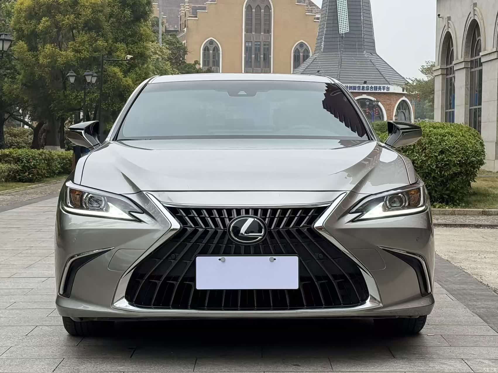 Lexus ES, 2024 2