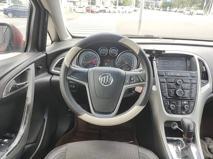 Buick Excelle GT 2014 XT 1.6L АКПП shi shang ban
