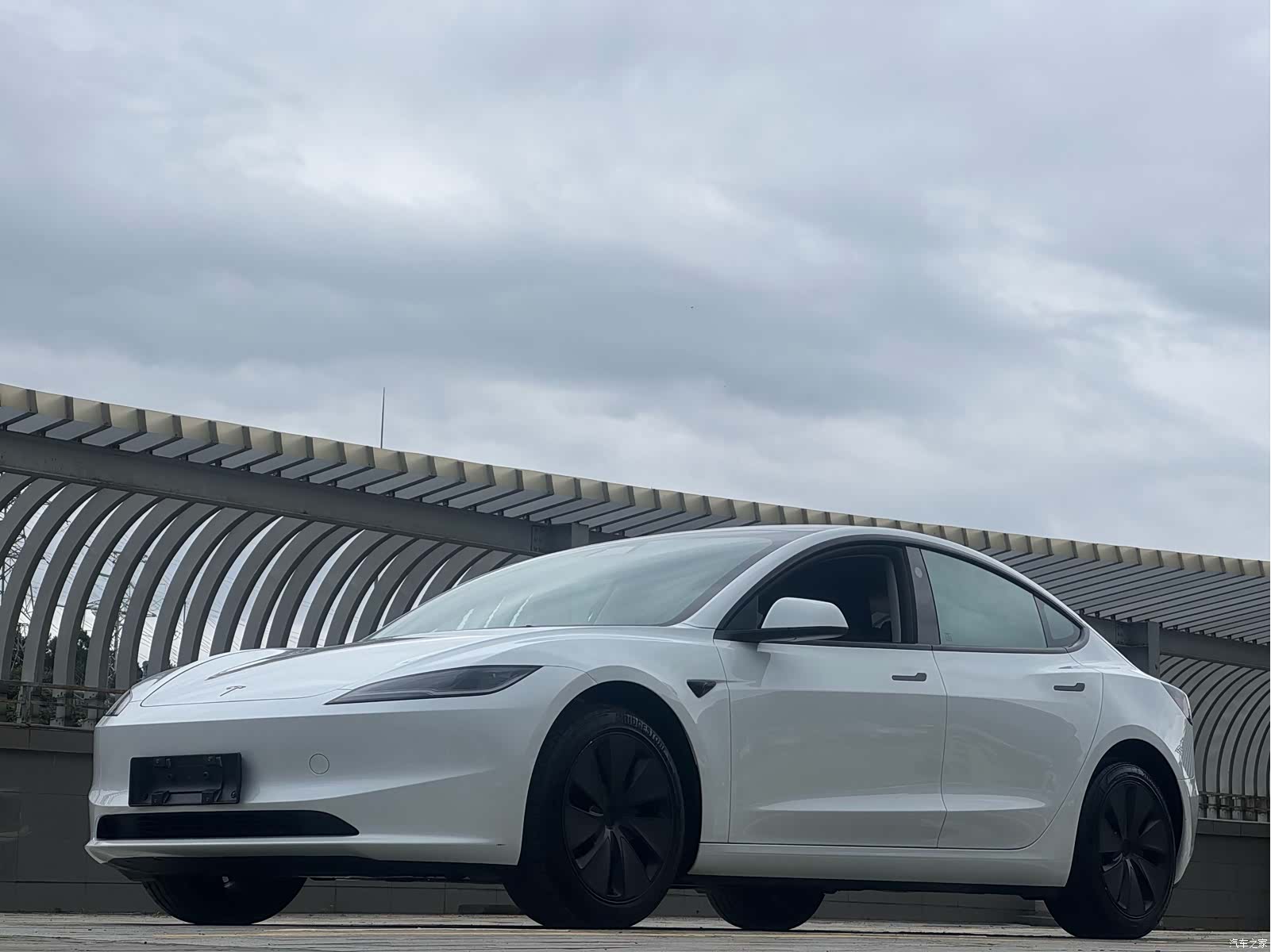 Tesla Model 3, 2025 3