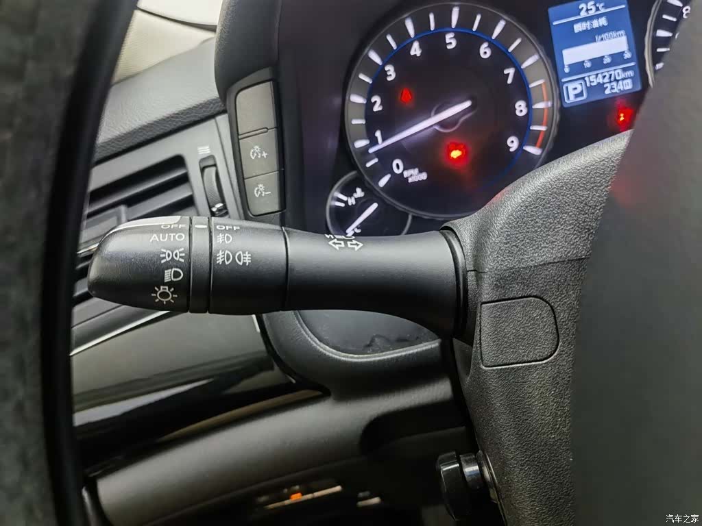 Infiniti Q70, 2017 21