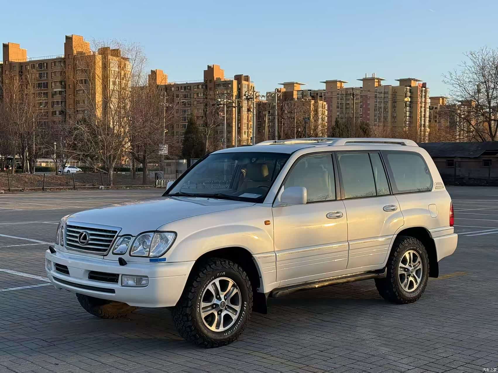 Lexus LX, 2007 1