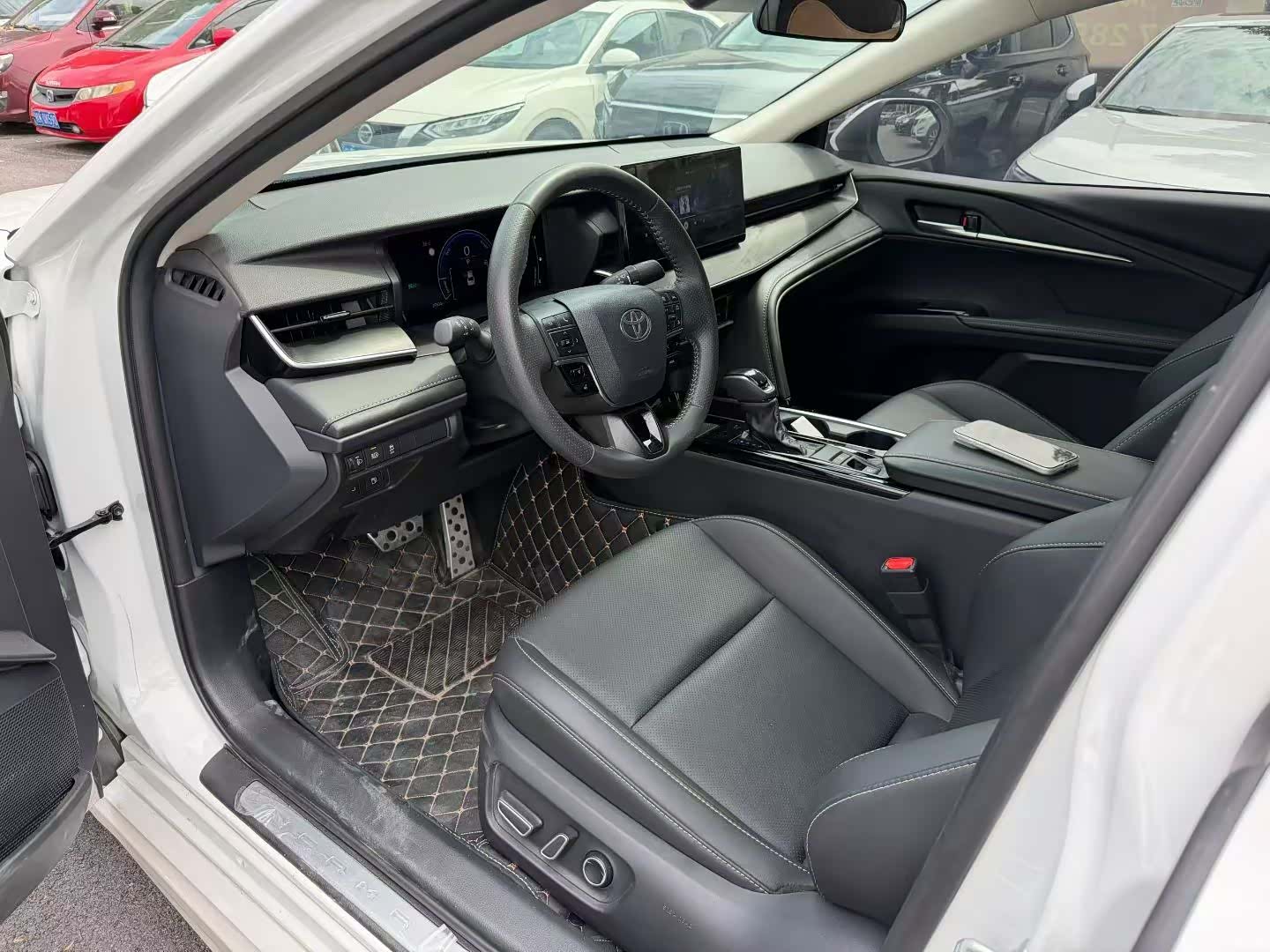 Toyota Camry, 2025 2