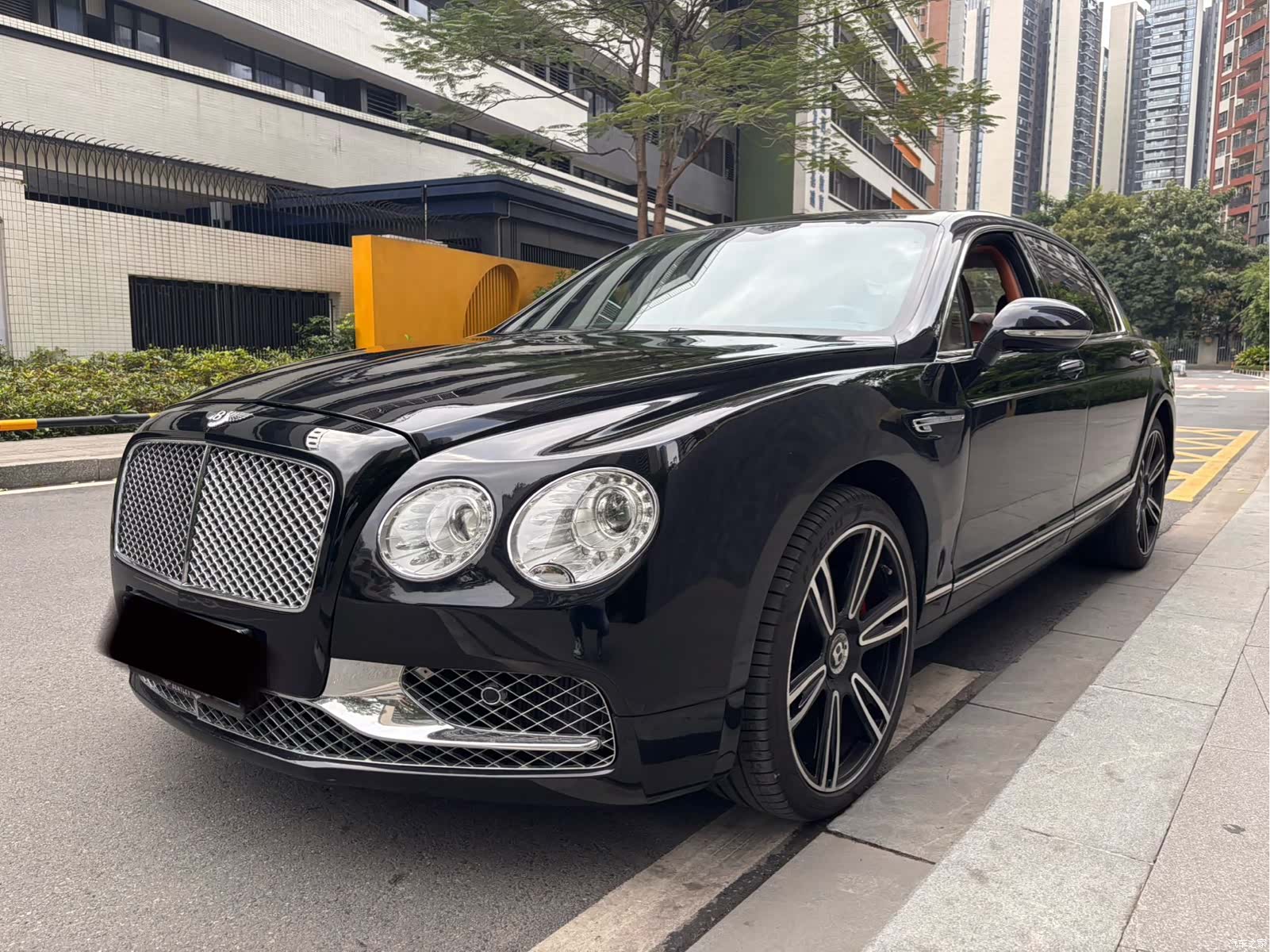 Bentley Flying Spur, 2011 1