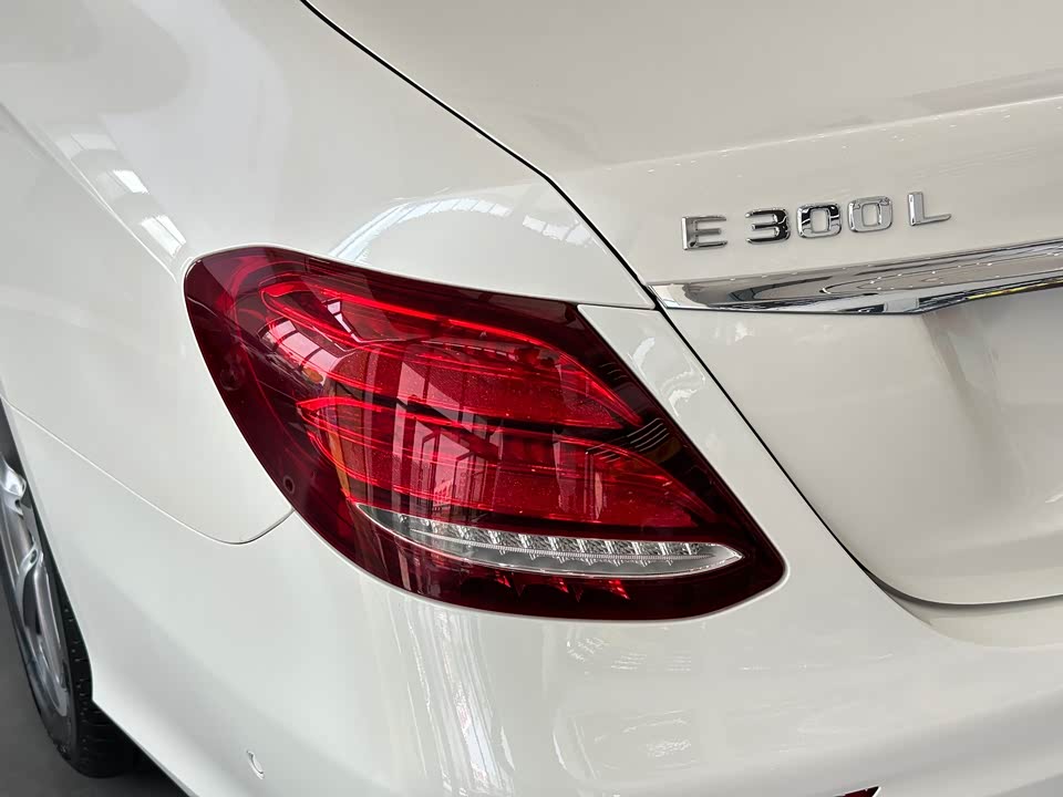 Mercedes-Benz E-class Mercedes-Benz E-class