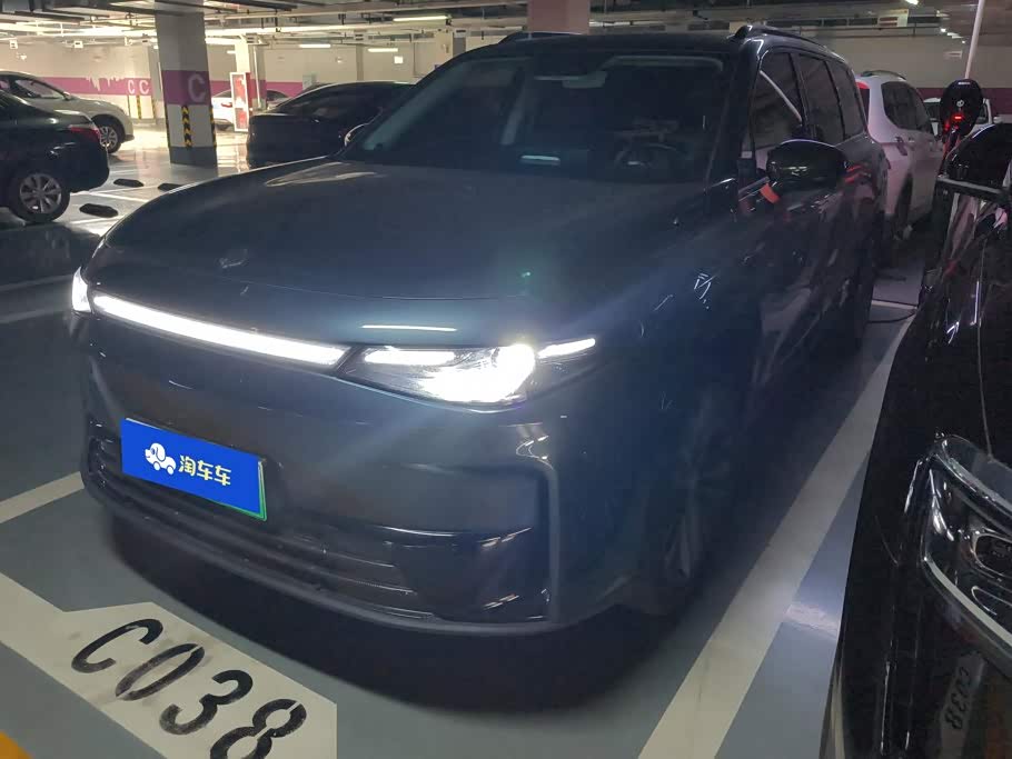Leapmotor C16