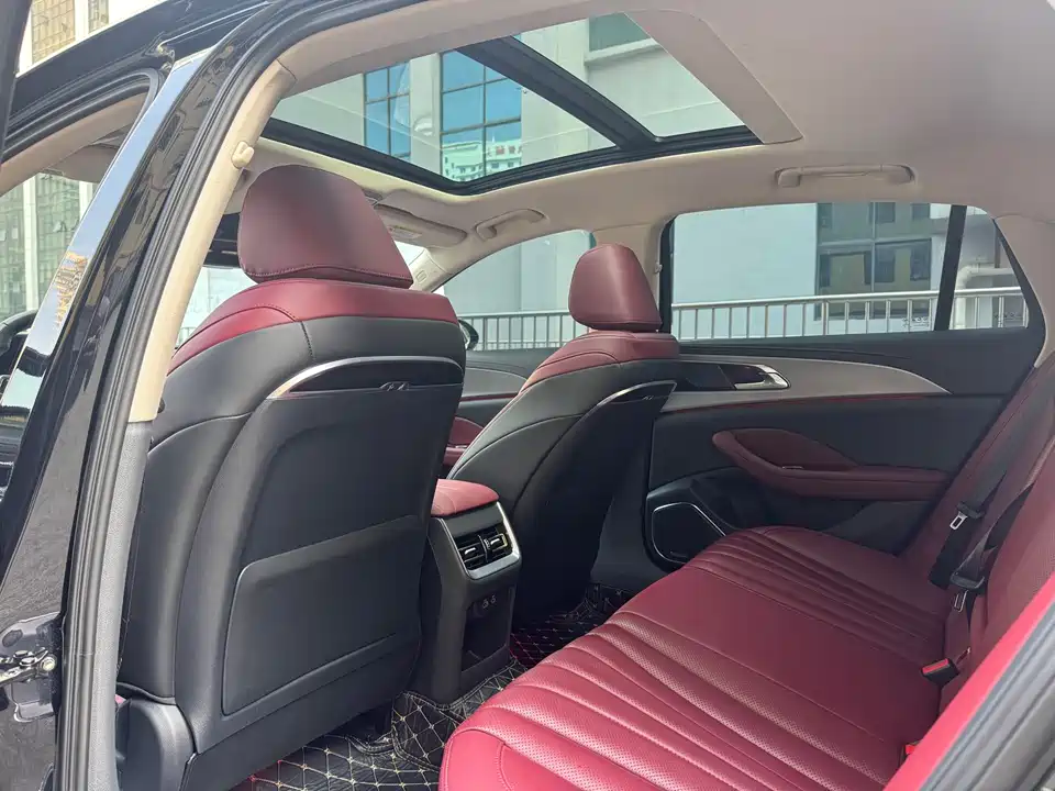 Hongqi H5