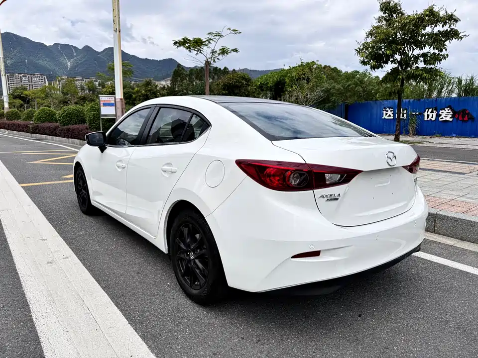 Mazda 3 Angkesaila