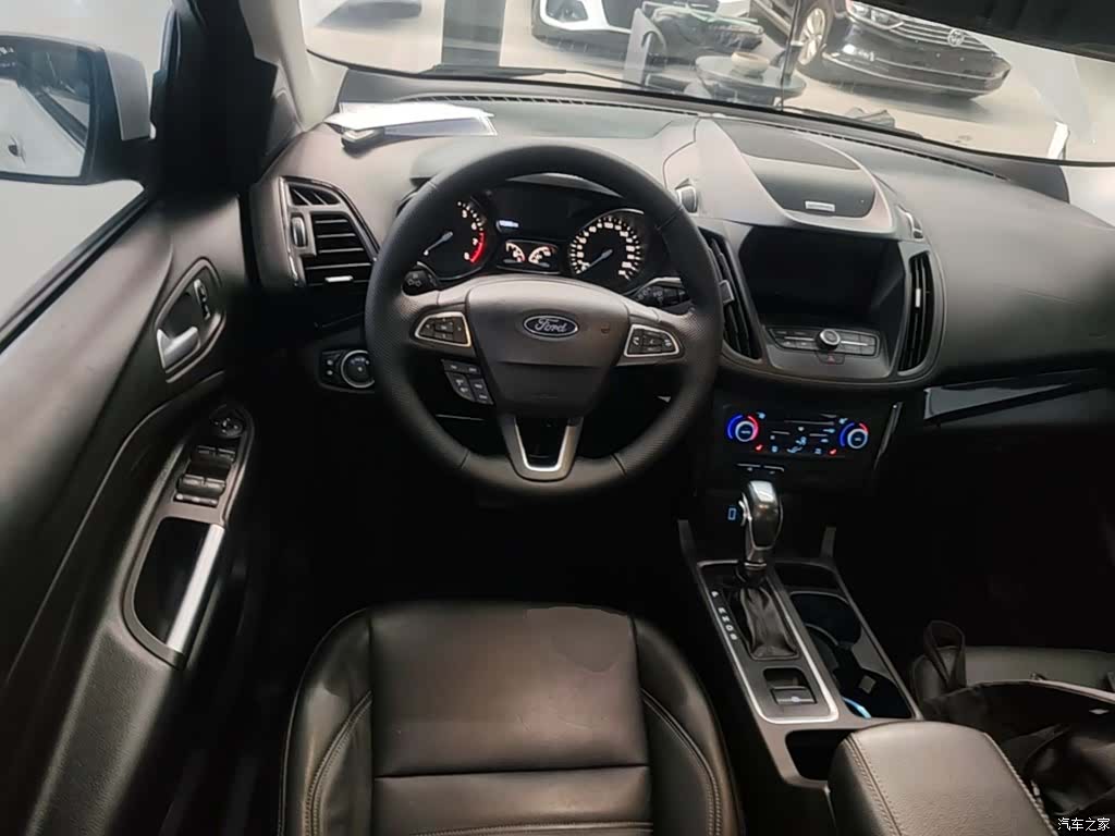 Ford Kuga, 2018 11