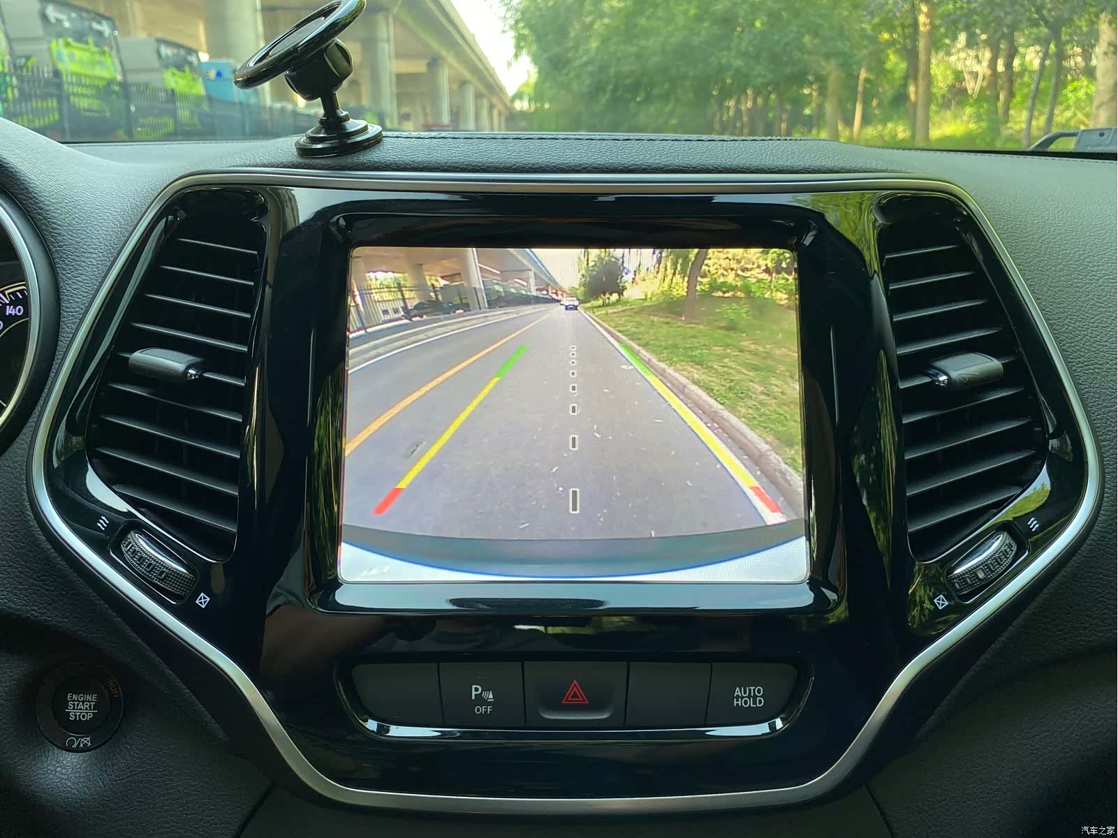 Jeep Cherokee, 2019 13