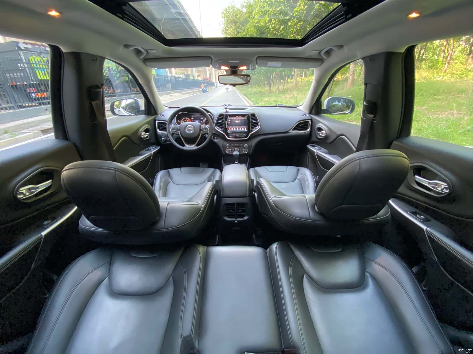 Jeep Cherokee, 2019 23